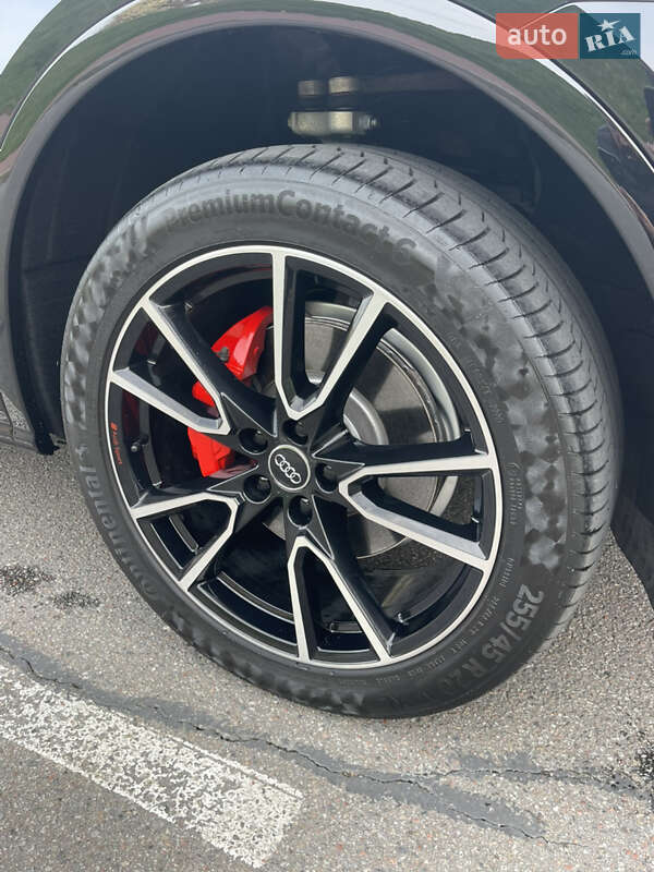 Позашляховик / Кросовер Audi Q5 2018 в Києві фото 14 Позашляховик / Кросовер Audi Q5 2018 в Києві