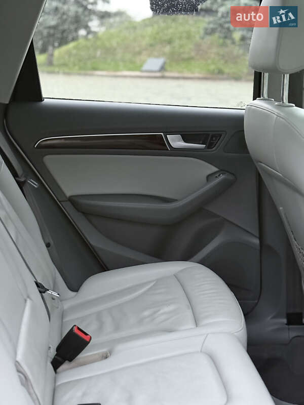 Внедорожник / Кроссовер Audi Q5 2013 в Дубно