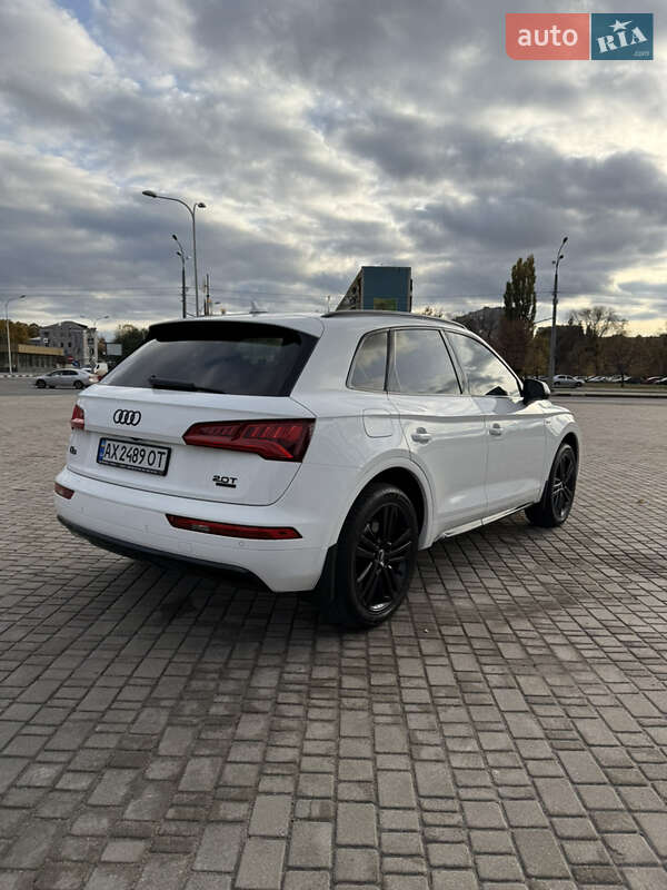 Позашляховик / Кросовер Audi Q5 2018 в Харкові