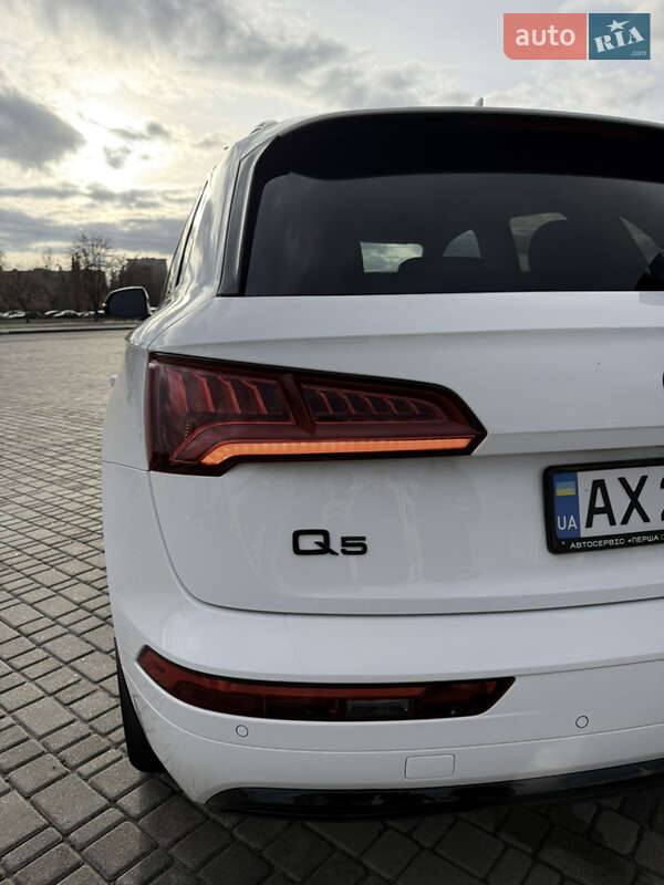 Позашляховик / Кросовер Audi Q5 2018 в Харкові