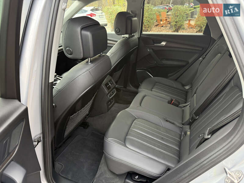 Внедорожник / Кроссовер Audi Q5 2022 в Киеве