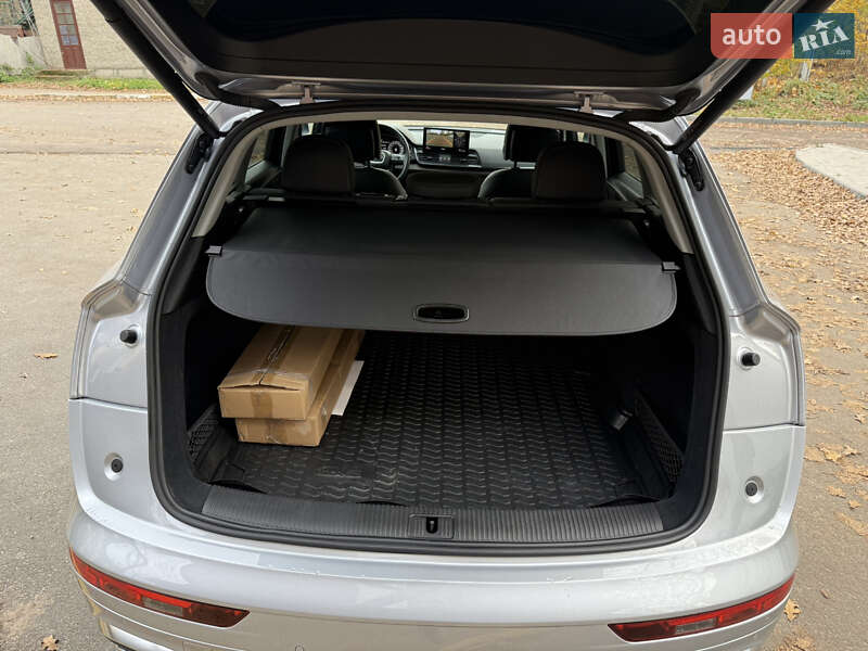 Внедорожник / Кроссовер Audi Q5 2022 в Киеве