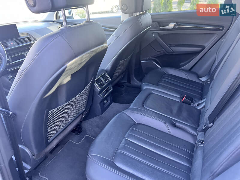 Позашляховик / Кросовер Audi Q5 2018 в Києві