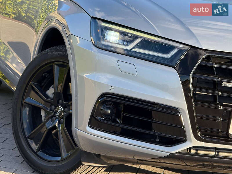 Позашляховик / Кросовер Audi Q5 2018 в Стрию