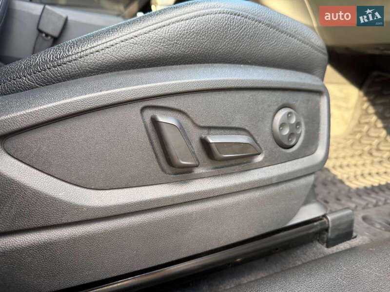 Позашляховик / Кросовер Audi Q5 2018 в Стрию