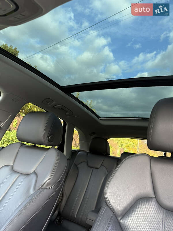 Позашляховик / Кросовер Audi Q5 2019 в Рівному