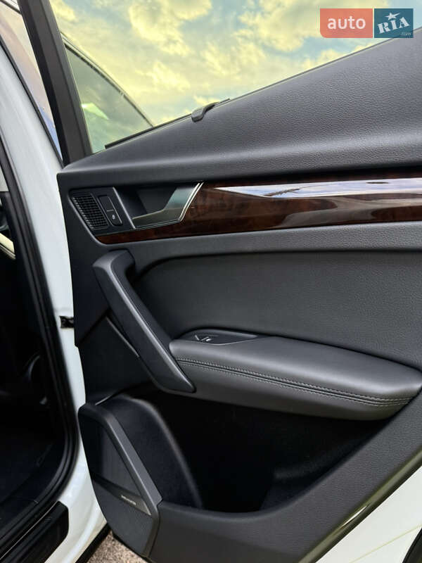 Позашляховик / Кросовер Audi Q5 2019 в Рівному