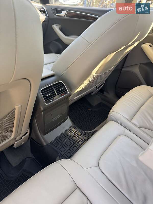 Внедорожник / Кроссовер Audi Q5 2010 в Кропивницком