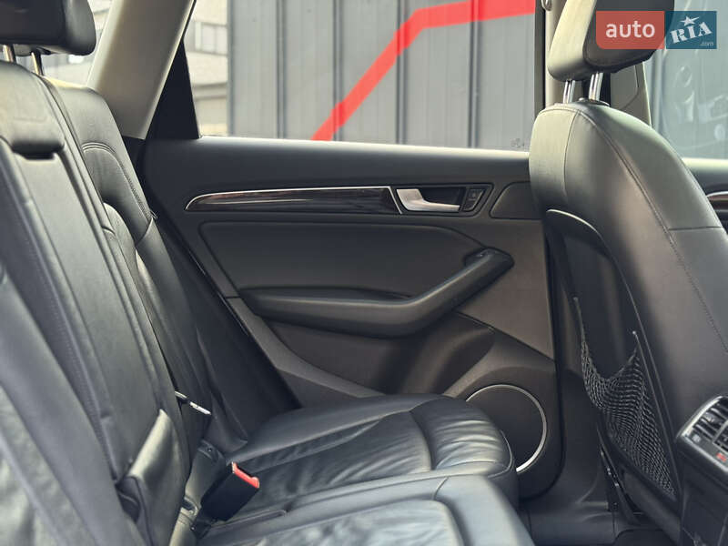 Позашляховик / Кросовер Audi Q5 2013 в Луцьку