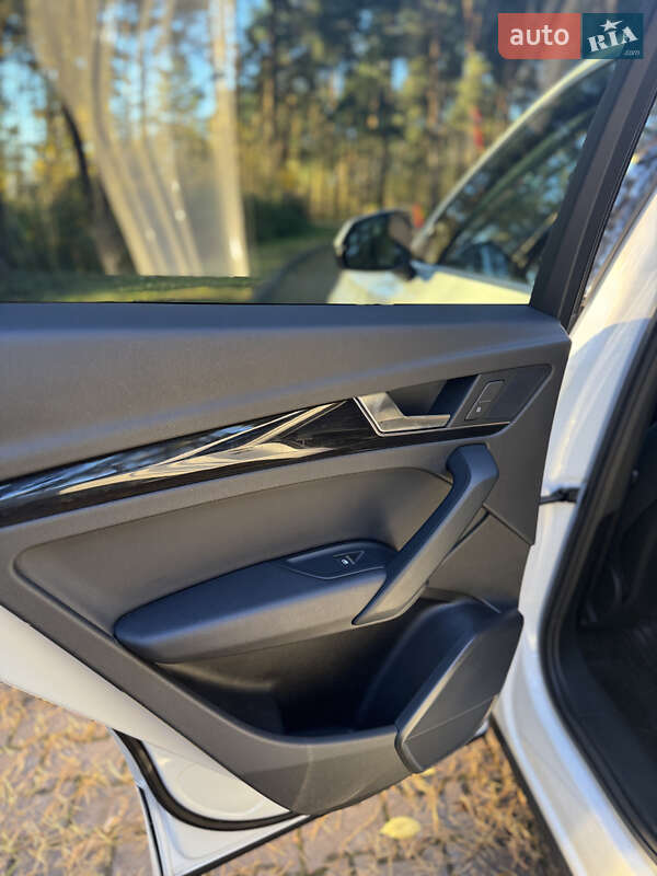 Позашляховик / Кросовер Audi Q5 2020 в Львові фото 12 Позашляховик / Кросовер Audi Q5 2020 в Львові