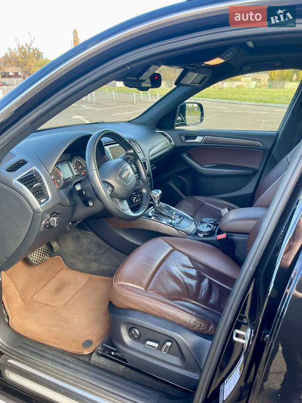 Позашляховик / Кросовер Audi Q5 2015 в Кривому Розі