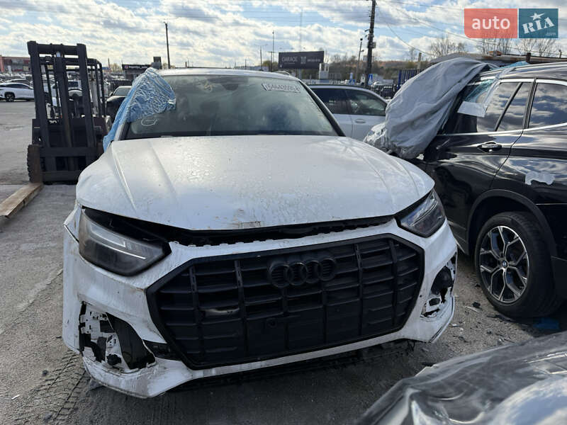 Позашляховик / Кросовер Audi Q5 2021 в Києві