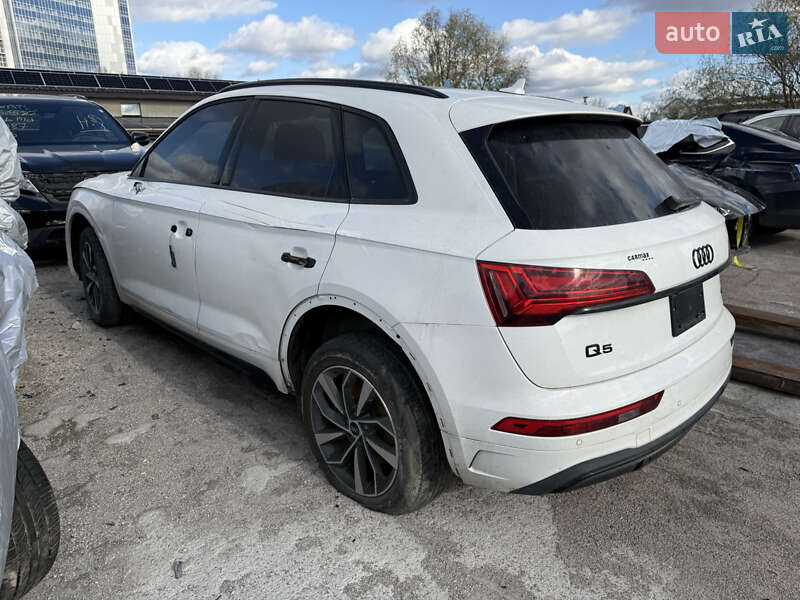 Позашляховик / Кросовер Audi Q5 2021 в Києві