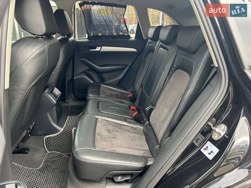 Позашляховик / Кросовер Audi Q5 2011 в Києві