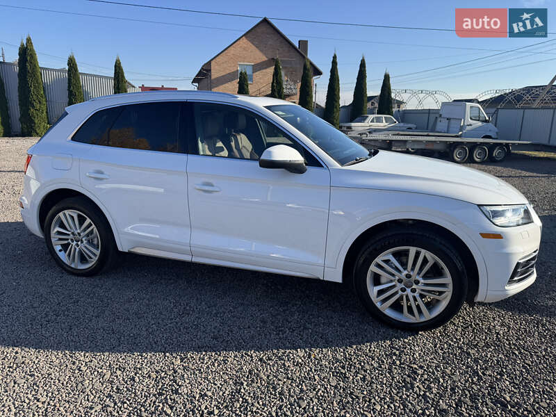 Позашляховик / Кросовер Audi Q5 2018 в Луцьку фото 7 Позашляховик / Кросовер Audi Q5 2018 в Луцьку