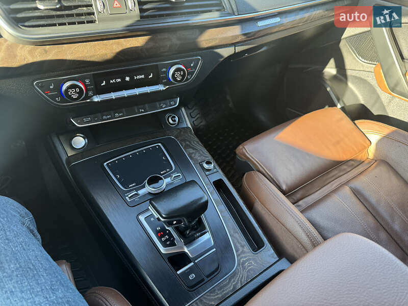 Позашляховик / Кросовер Audi Q5 2018 в Луцьку фото 30 Позашляховик / Кросовер Audi Q5 2018 в Луцьку