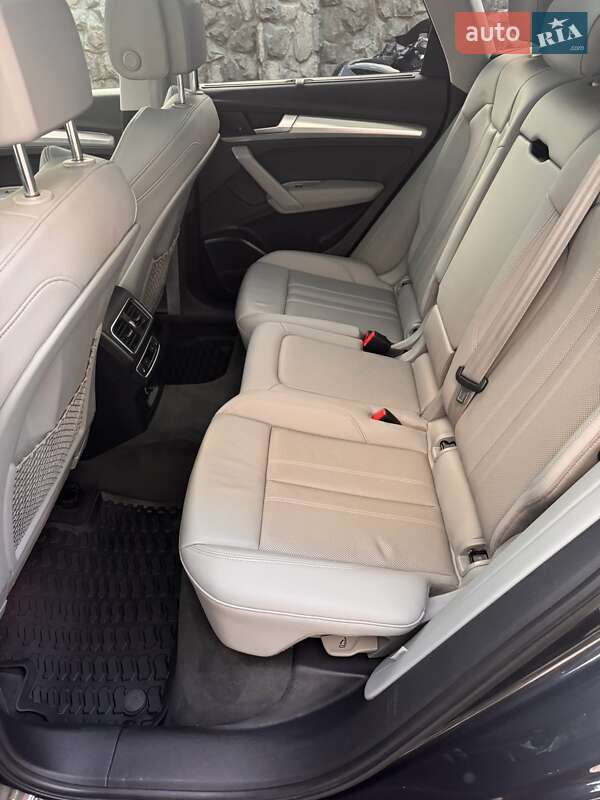 Позашляховик / Кросовер Audi Q5 2017 в Львові фото 15 Позашляховик / Кросовер Audi Q5 2017 в Львові