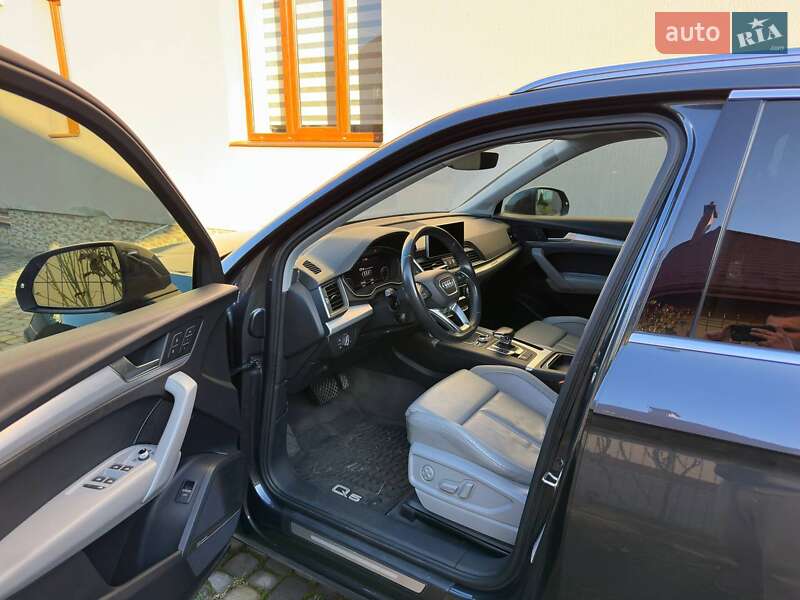 Позашляховик / Кросовер Audi Q5 2017 в Львові фото 18 Позашляховик / Кросовер Audi Q5 2017 в Львові
