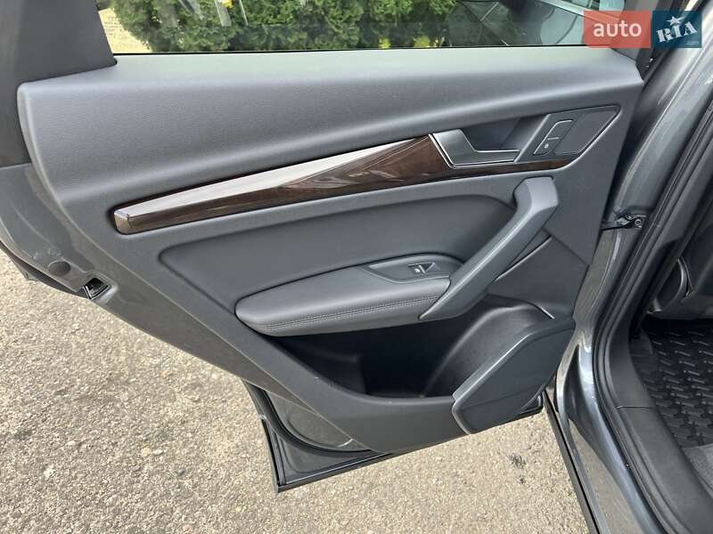 Внедорожник / Кроссовер Audi Q5 2020 в Киеве фото 26 Внедорожник / Кроссовер Audi Q5 2020 в Киеве