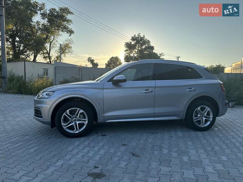 Внедорожник / Кроссовер Audi Q5 2019 в Киеве