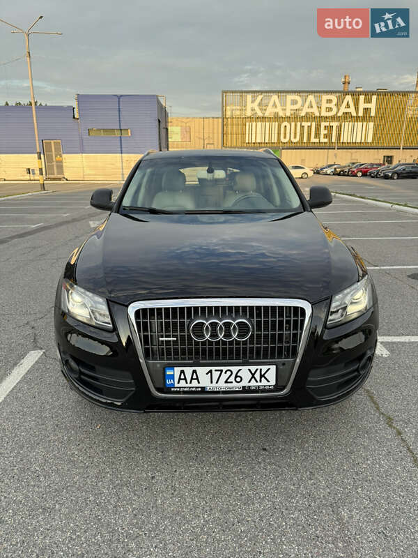 Позашляховик / Кросовер Audi Q5 2011 в Києві