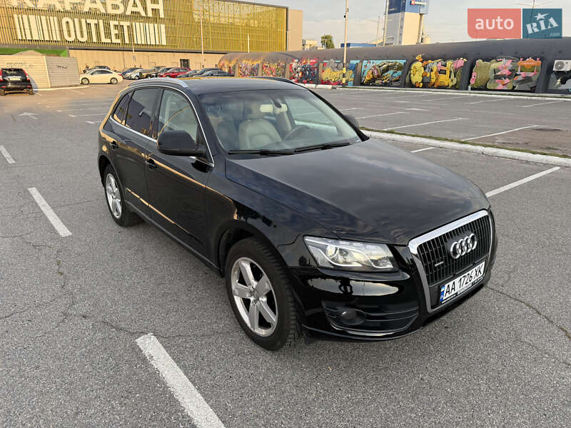 Позашляховик / Кросовер Audi Q5 2011 в Києві