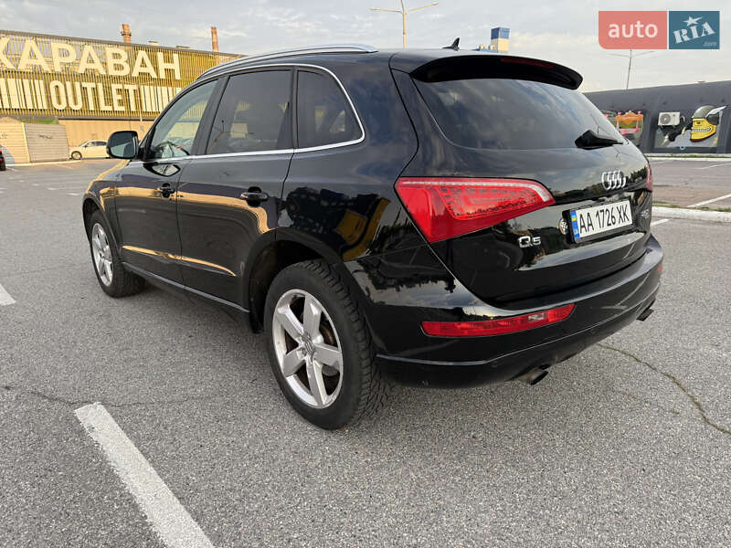 Позашляховик / Кросовер Audi Q5 2011 в Києві