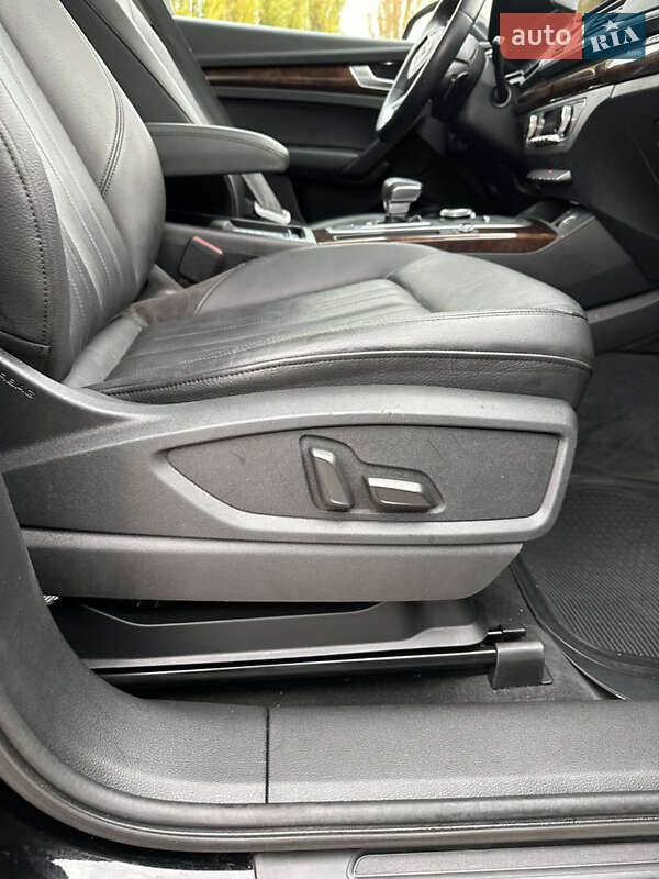 Позашляховик / Кросовер Audi Q5 2019 в Києві фото 15 Позашляховик / Кросовер Audi Q5 2019 в Києві