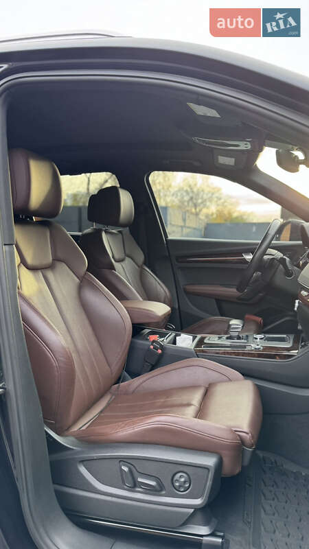 Позашляховик / Кросовер Audi Q5 2017 в Києві фото 15 Позашляховик / Кросовер Audi Q5 2017 в Києві