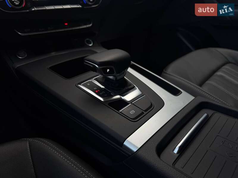 Внедорожник / Кроссовер Audi Q5 2023 в Ровно