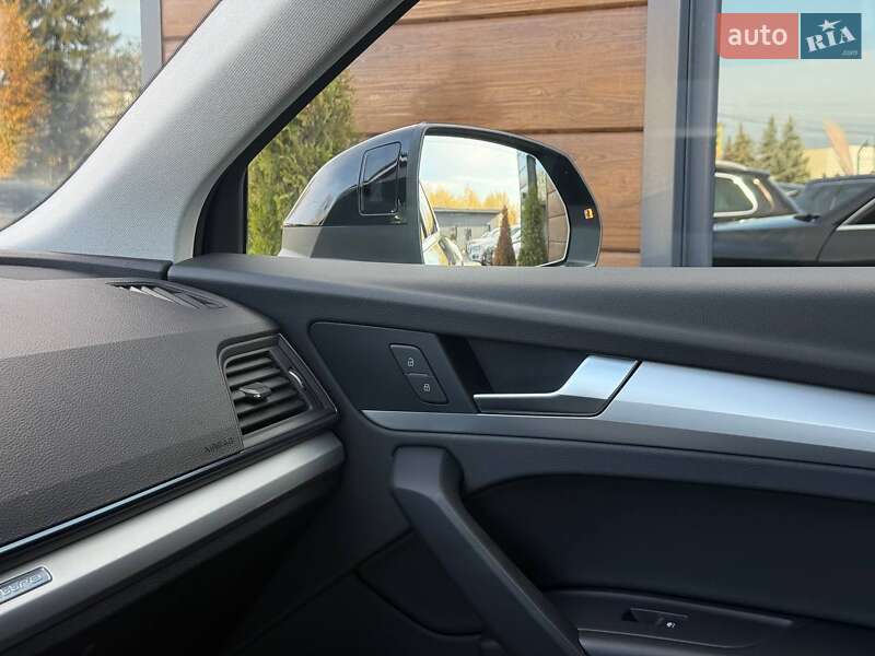 Внедорожник / Кроссовер Audi Q5 2023 в Ровно