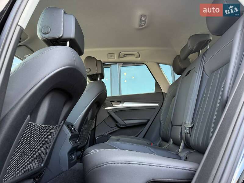 Внедорожник / Кроссовер Audi Q5 2023 в Ровно