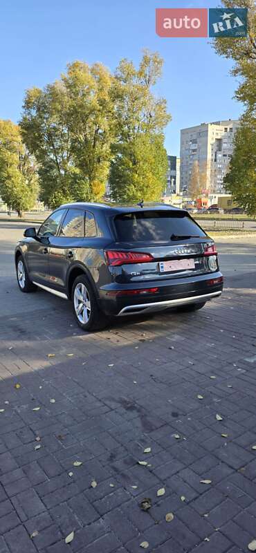 Позашляховик / Кросовер Audi Q5 2018 в Дніпрі фото 75 Позашляховик / Кросовер Audi Q5 2018 в Дніпрі
