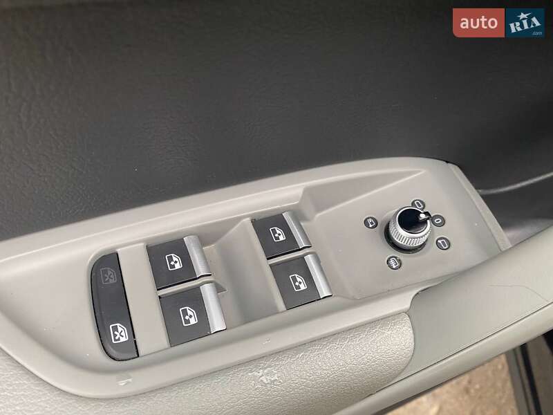 Позашляховик / Кросовер Audi Q5 2018 в Дніпрі фото 88 Позашляховик / Кросовер Audi Q5 2018 в Дніпрі