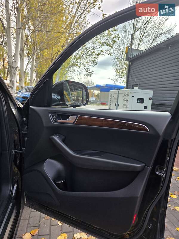 Позашляховик / Кросовер Audi Q5 2012 в Дніпрі фото 22 Позашляховик / Кросовер Audi Q5 2012 в Дніпрі