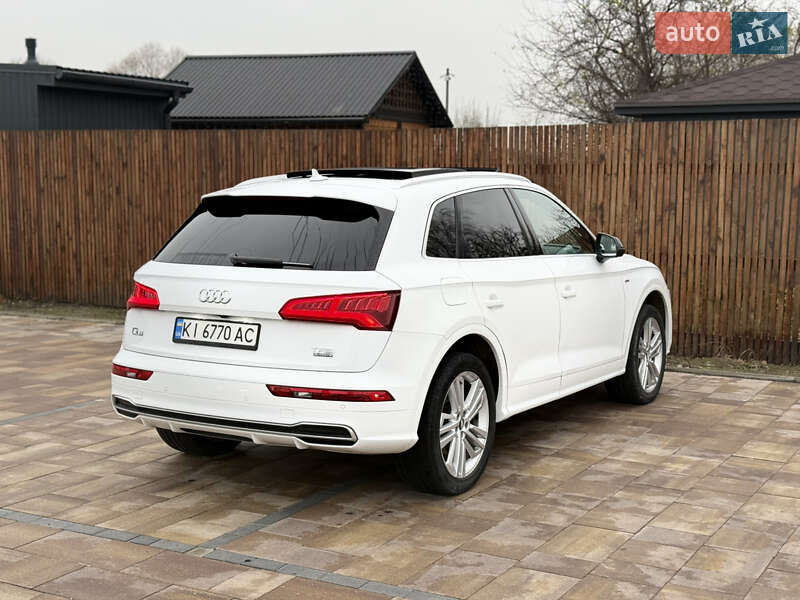 Внедорожник / Кроссовер Audi Q5 2017 в Киеве