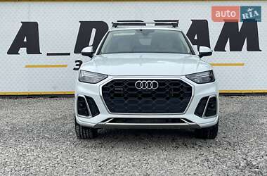 Позашляховик / Кросовер Audi Q5 2021 в Чернівцях