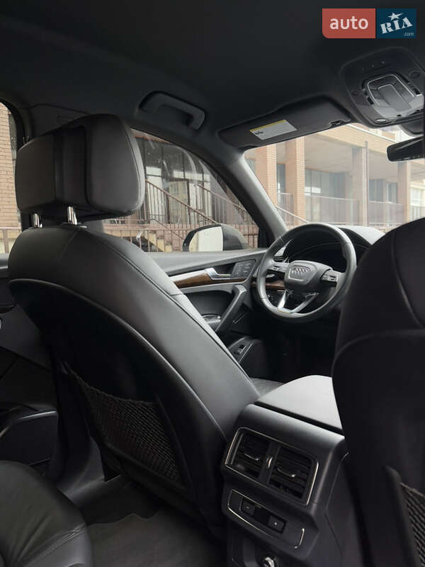 Позашляховик / Кросовер Audi Q5 2019 в Сумах фото 35 Позашляховик / Кросовер Audi Q5 2019 в Сумах