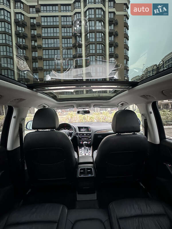 Позашляховик / Кросовер Audi Q5 2015 в Києві