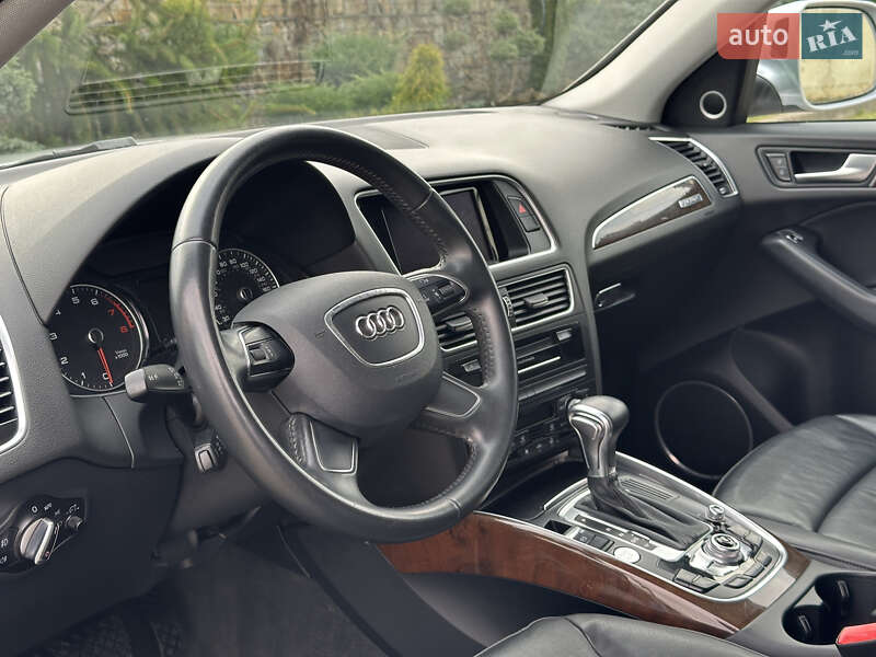 Позашляховик / Кросовер Audi Q5 2015 в Стрию