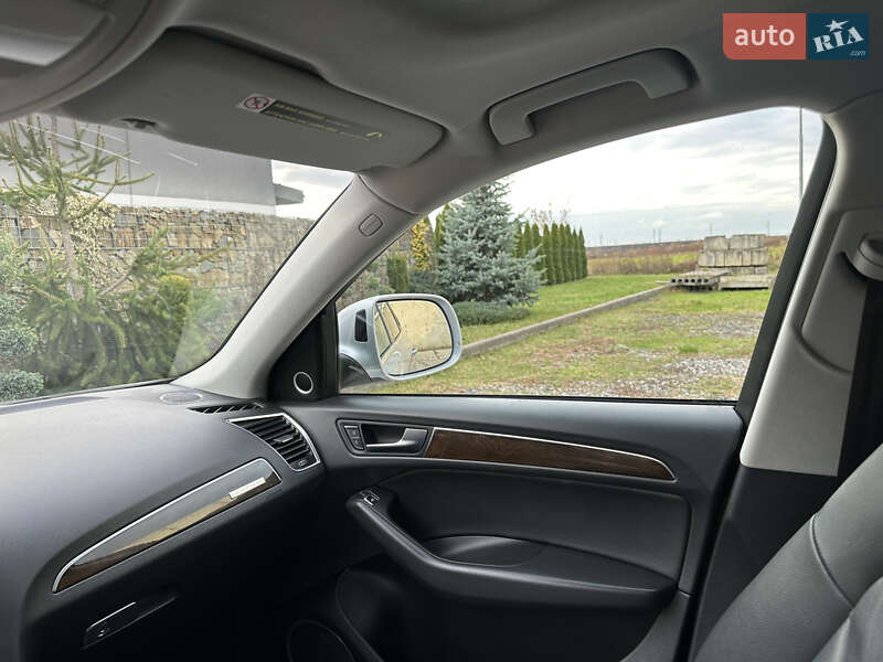 Позашляховик / Кросовер Audi Q5 2015 в Стрию