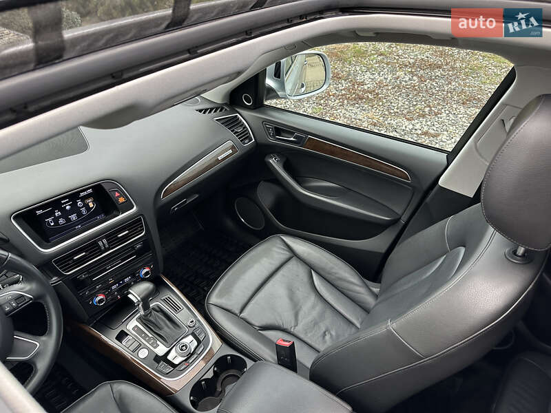 Позашляховик / Кросовер Audi Q5 2015 в Стрию