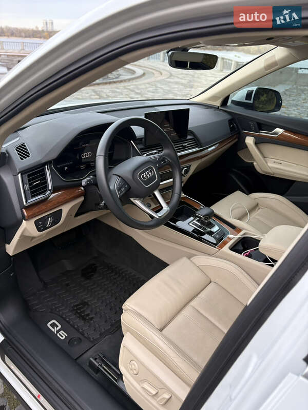 Позашляховик / Кросовер Audi Q5 2023 в Києві