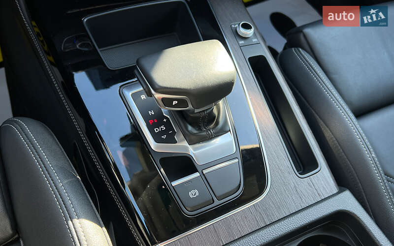 Позашляховик / Кросовер Audi Q5 2022 в Львові