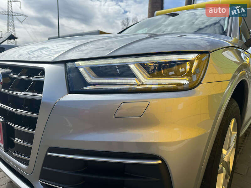 Внедорожник / Кроссовер Audi Q5 2019 в Киеве