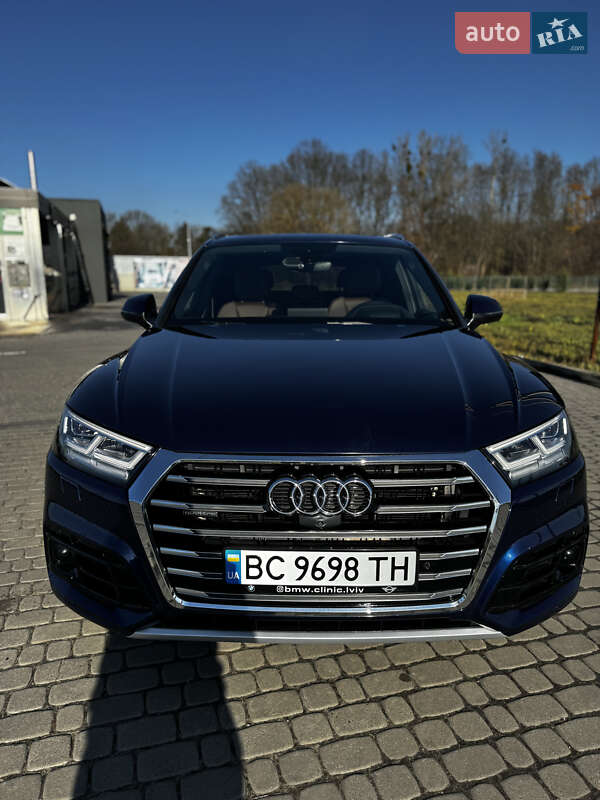 Позашляховик / Кросовер Audi Q5 2017 в Львові