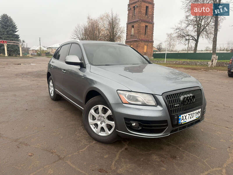 Внедорожник / Кроссовер Audi Q5 2011 в Золочеве