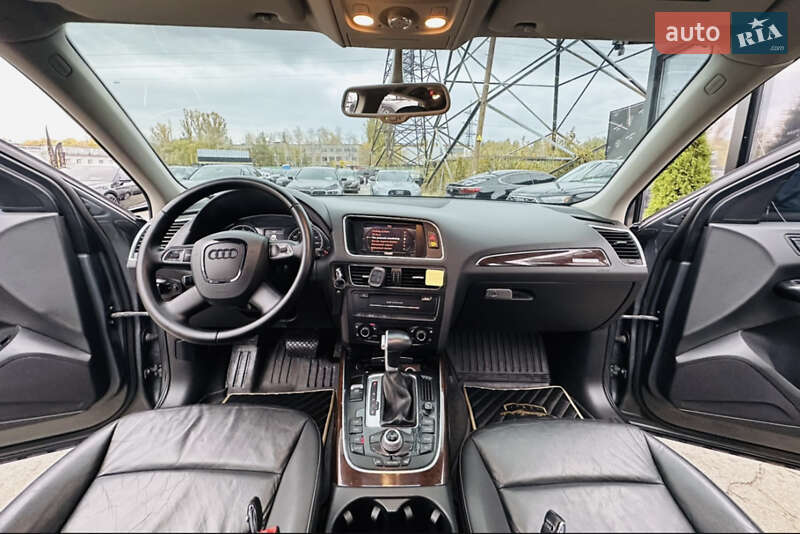 Внедорожник / Кроссовер Audi Q5 2011 в Золочеве