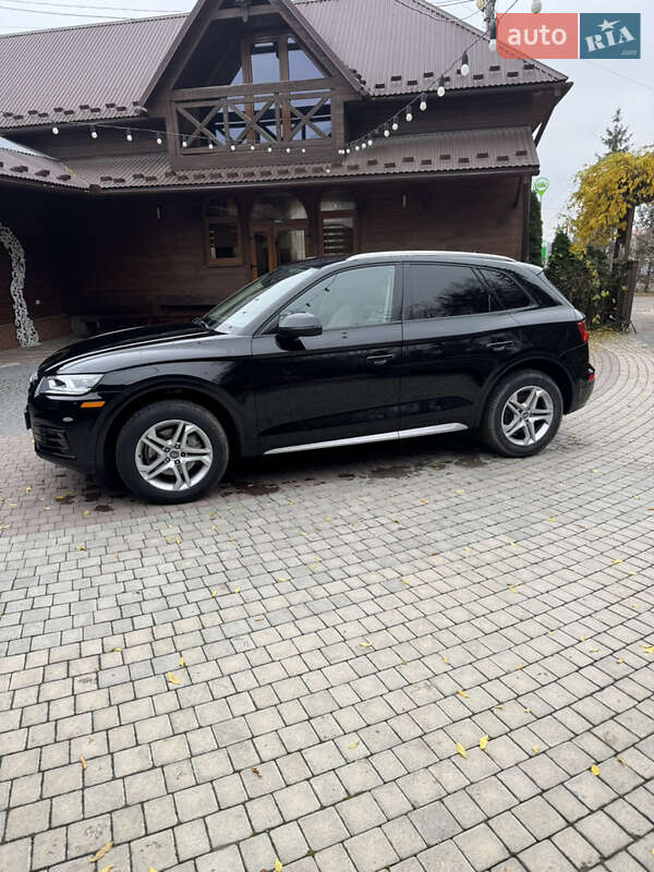 Позашляховик / Кросовер Audi Q5 2017 в Тернополі фото 13 Позашляховик / Кросовер Audi Q5 2017 в Тернополі