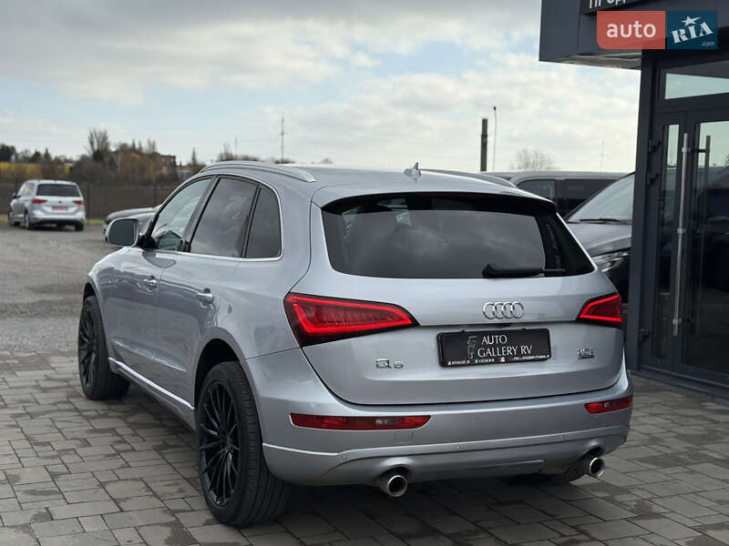 Позашляховик / Кросовер Audi Q5 2015 в Рівному